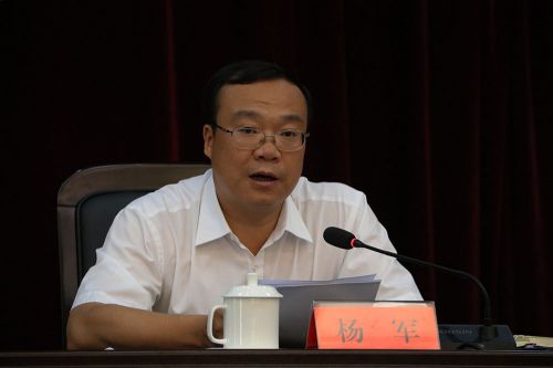 池昌旭高清桌面壁纸_三肖中特长期公开_古风淡雅意境美图